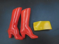 wonder woman red boots good view